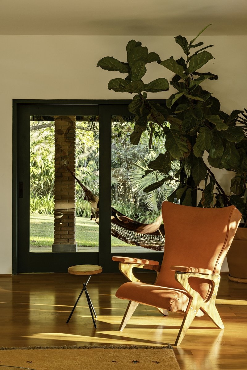 Pinheiro Farm / Equipe Lamas - Interior Photography, Wood, Chair