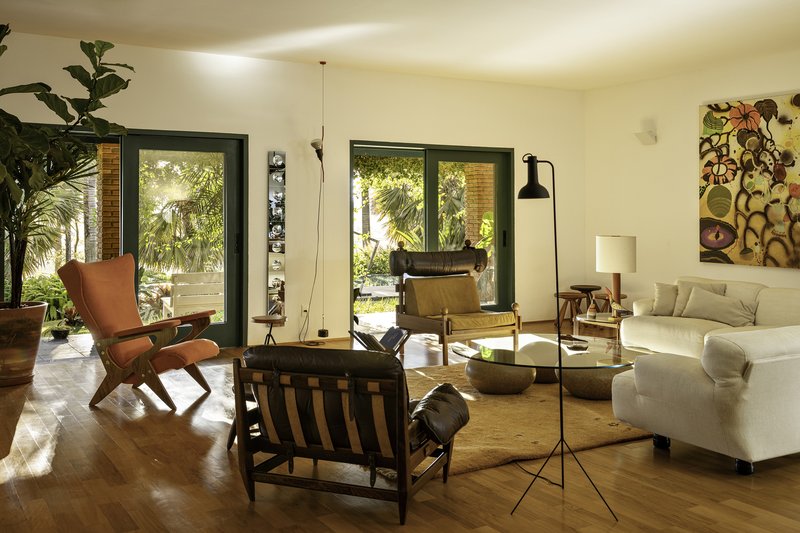 Pinheiro Farm / Equipe Lamas - Interior Photography, Dining room, Wood, Chair, Table, Sofa, Lighting