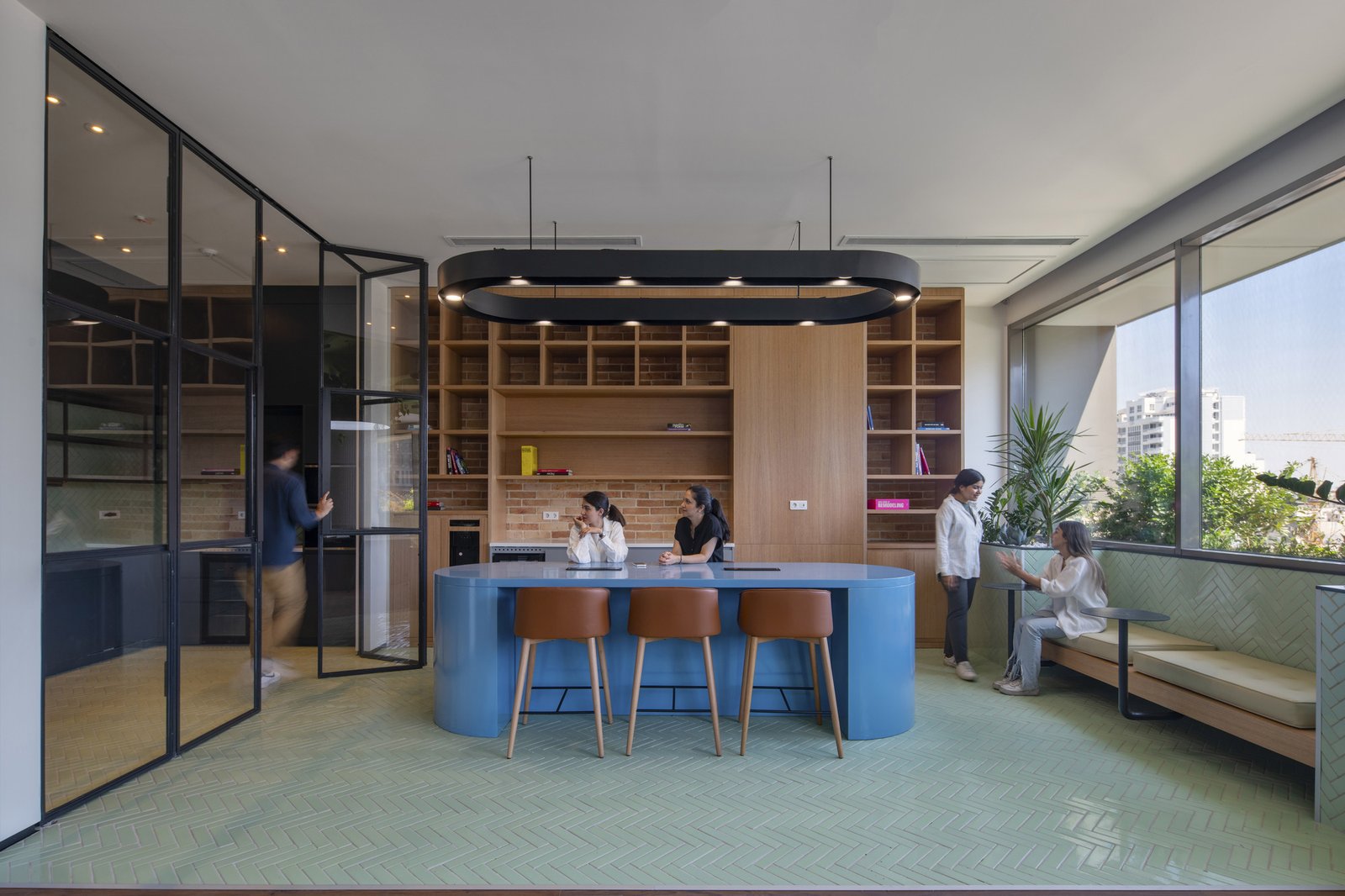 Harmonias Espaciais no Jardim Persa