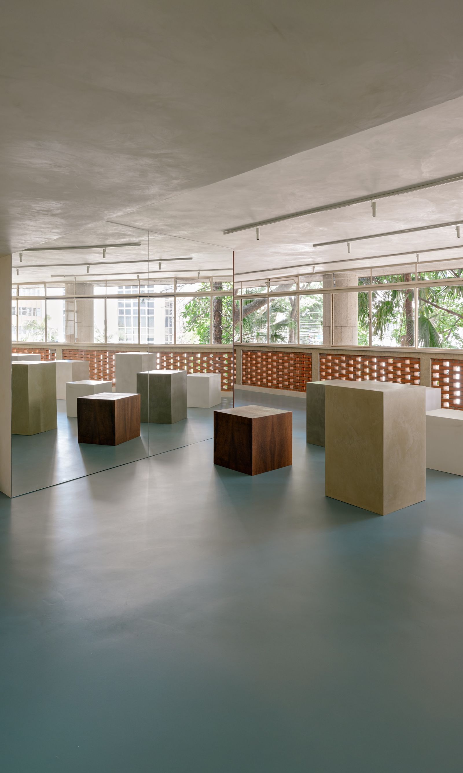 Detalhe do piso STELION azul